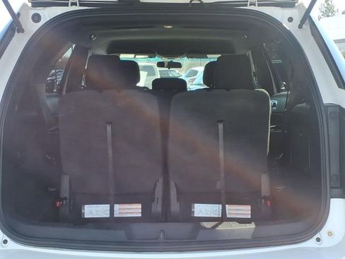 Used 2015 Ford Explorer XLT image 6