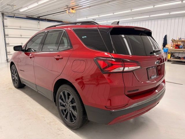 Used 2023 Chevrolet Equinox RS w/ RS Leather Package FWD image 4