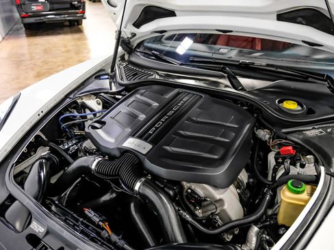 Used 2014 Porsche Panamera S image 28