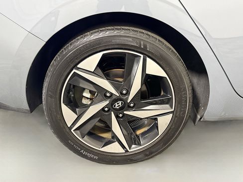 Used 2023 Hyundai Elantra SEL w/ Convenience Package FWD image 33
