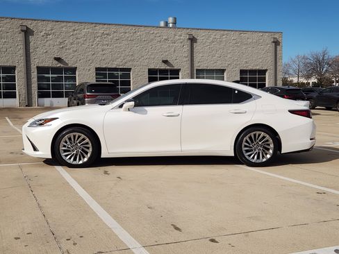 Used 2023 Lexus ES 350 Ultra Luxury image 3