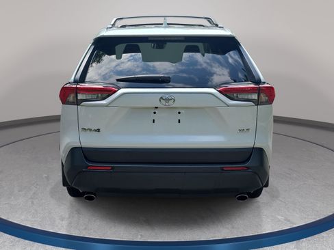 Used 2025 Toyota RAV4 XLE Premium FWD image 6