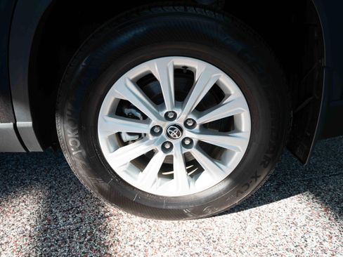 Used 2024 Toyota Grand Highlander XLE image 30