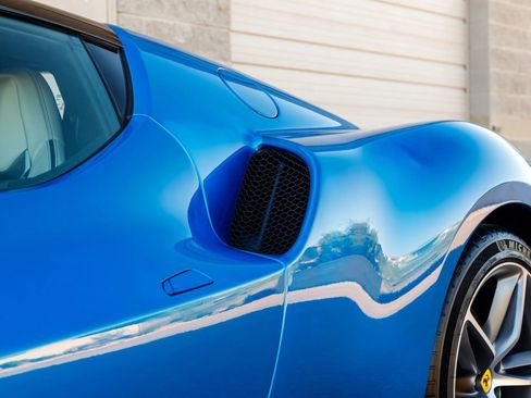 Used 2023 Ferrari 296 GTB RWD image 22