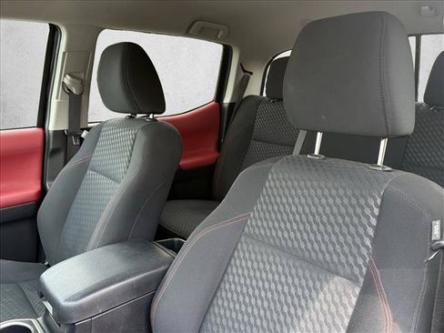 Certified 2023 Toyota Tacoma SR5 AWD/4WD image 16