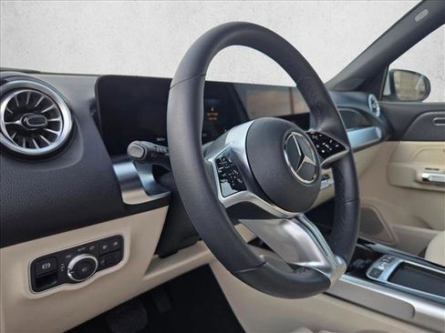 Certified 2025 Mercedes-Benz GLB 250 image 11