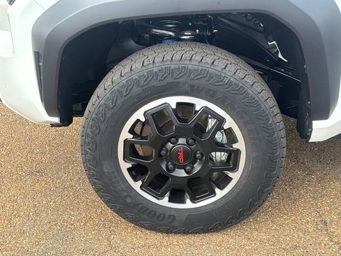 New 2026 Toyota Tacoma TRD Off-Road image 27