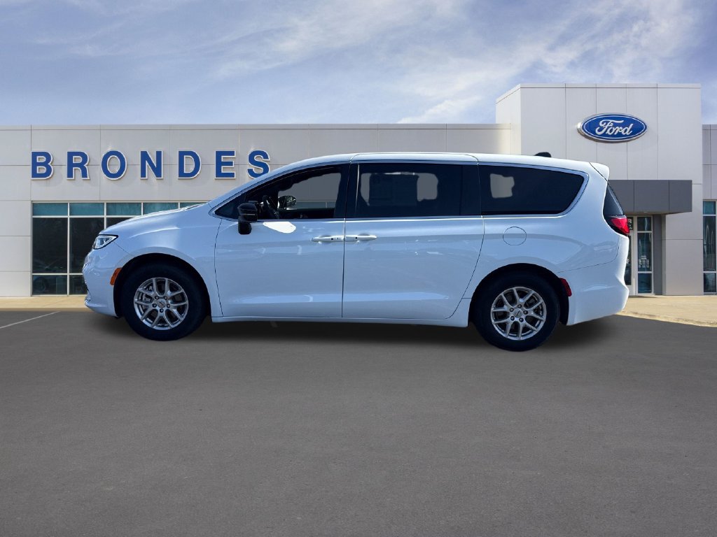 Used 2025 Chrysler Pacifica Select FWD 360° Tour