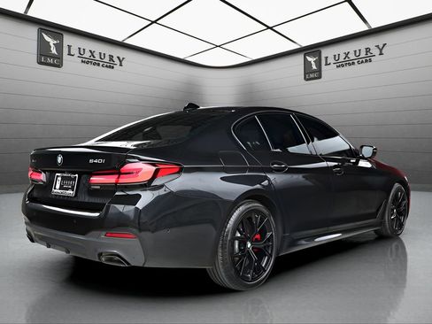 Used 2023 BMW 540i xDrive w/ Executive Package image 8