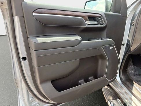 New 2026 GMC Sierra 1500 SLT w/ SLT Premium Plus Package AWD/4WD image 17