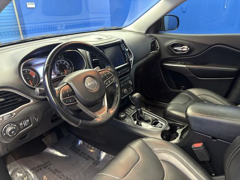 Used 2021 Jeep Cherokee Limited w/ Elite Package AWD/4WD image 11