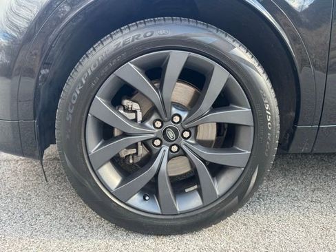 Used 2023 Land Rover Discovery Sport SE R-Dynamic image 2