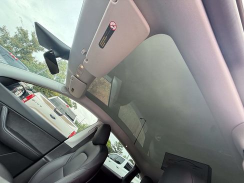 Used 2021 Tesla Model Y Performance AWD/4WD image 30