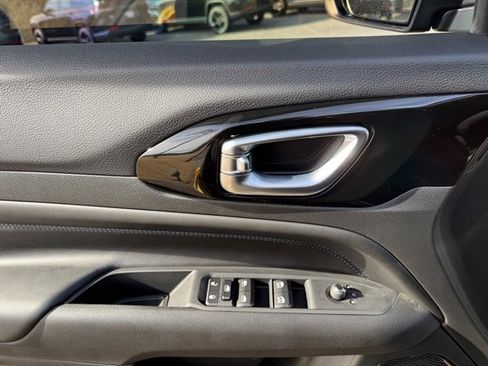 New 2026 Jeep Compass Latitude image 14