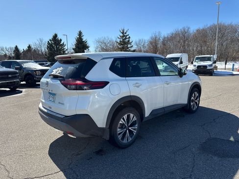 Used 2023 Nissan Rogue SV image 7