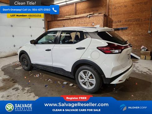 Used 2021 Nissan Kicks S FWD image 3