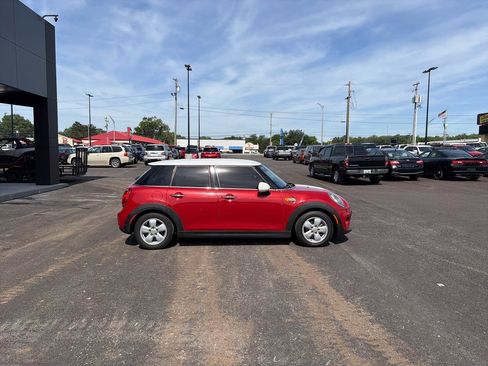Used 2016 MINI Cooper 4-Door Hardtop FWD image 2