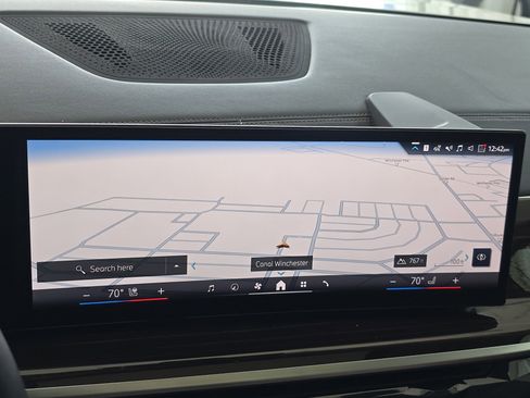 Used 2024 BMW X7 xDrive40i w/ Executive Package image 29