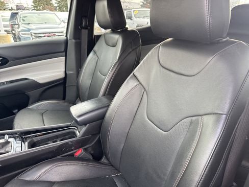 Certified 2023 Jeep Compass Limited image 25