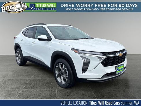 Used 2025 Chevrolet Trax LT w/ LT Convenience Package image 1