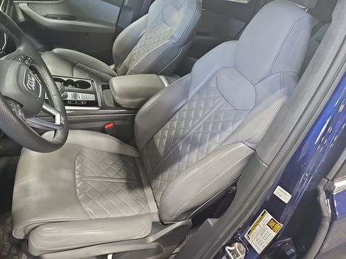 Used 2024 Audi SQ7 Prestige AWD/4WD image 15