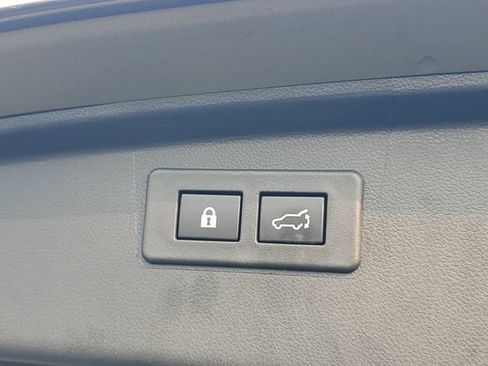 Certified 2025 Subaru Outback Touring XT AWD/4WD image 9