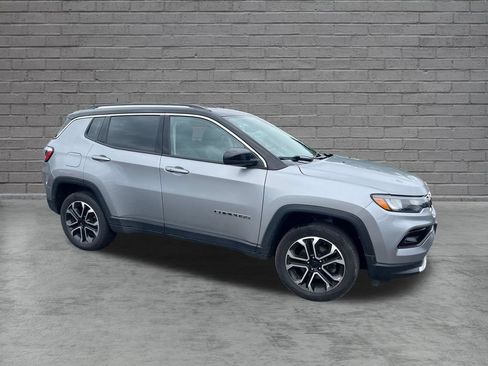 Used 2022 Jeep Compass Limited AWD/4WD image 7