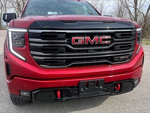 Used 2025 GMC Sierra 1500 AT4 w/ AT4 Premium Package AWD/4WD image 39
