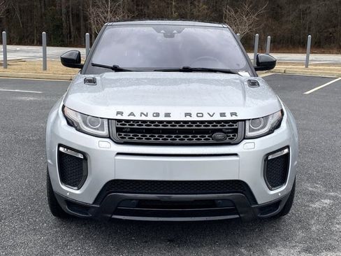 Used 2019 Land Rover Range Rover Evoque SE Premium image 2