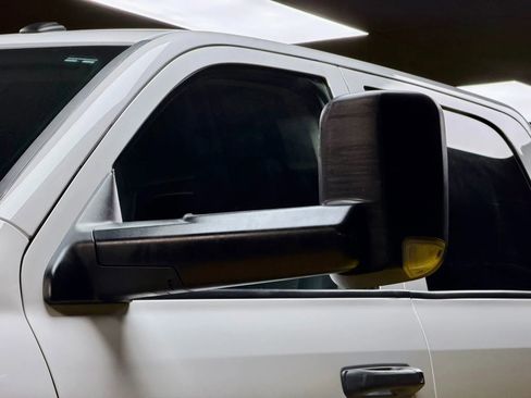 Used 2017 RAM 2500 Tradesman w/ Chrome Appearance Group image 9