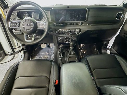 Used 2024 Jeep Wrangler High Altitude image 16