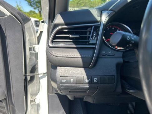 Used 2024 Toyota Camry XSE FWD image 23