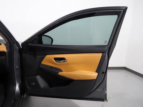 Used 2024 Nissan Sentra SV w/ SV Premium Package image 57