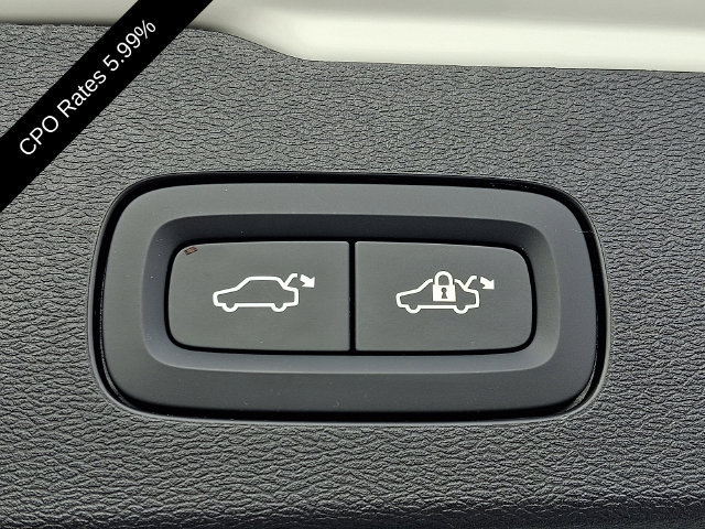 Certified 2025 Volvo V60 B5 Cross Country Ultra AWD/4WD image 32