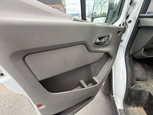 Used 2023 Ford E-Transit Medium Roof RWD image 11