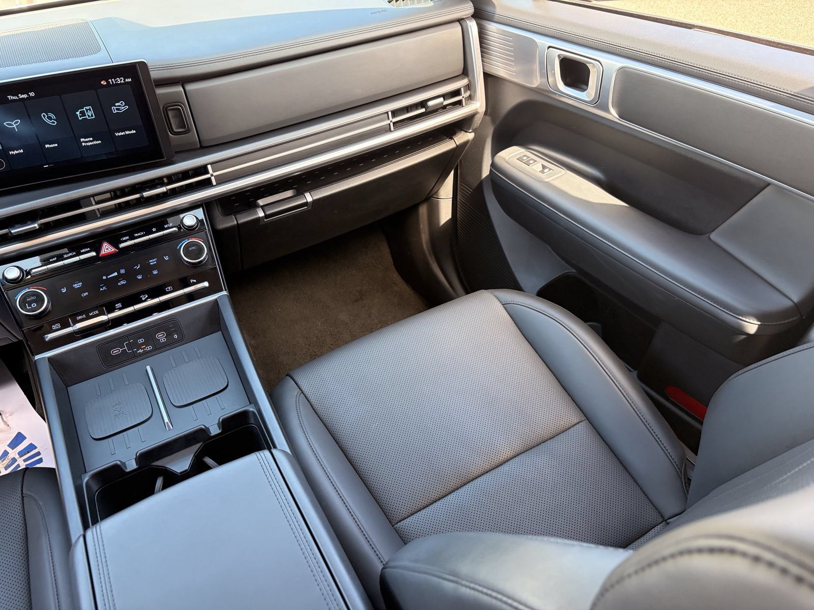 Used 2025 Hyundai Santa Fe SEL AWD/4WD image 17