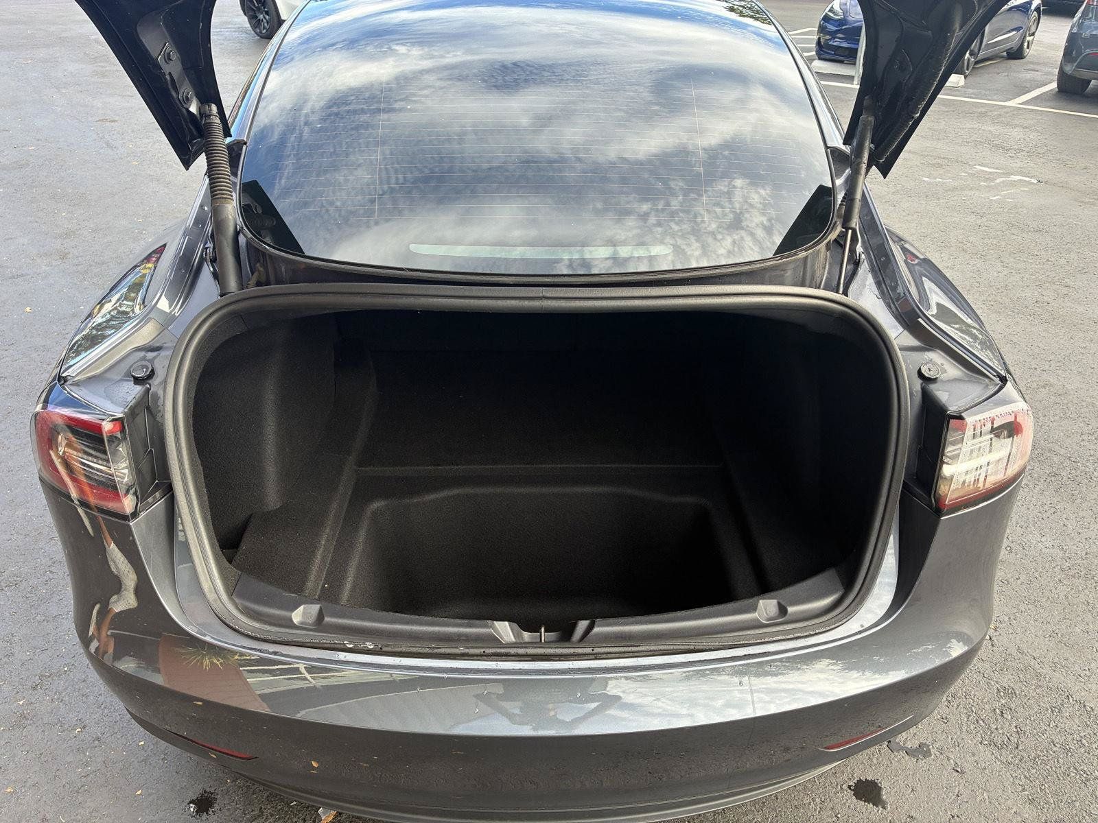 Used 2023 Tesla Model 3 Standard Range RWD image 8