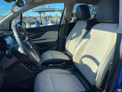 Used 2018 Buick Encore Preferred image 12