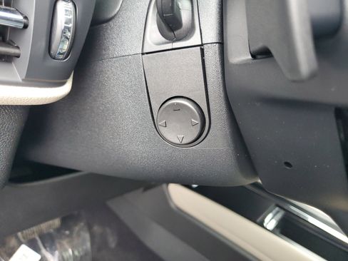 New 2026 Lincoln Corsair Premiere image 15