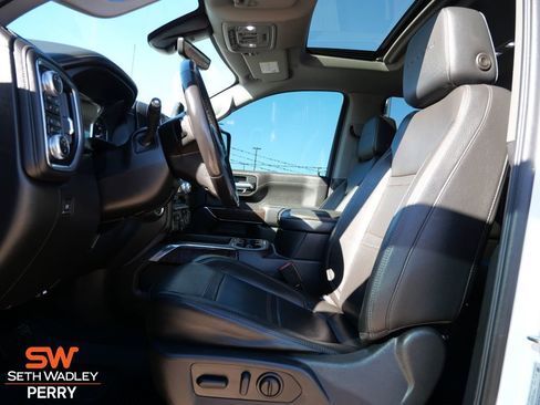 Used 2022 GMC Sierra 3500 Denali w/ Denali Ultimate Package image 17