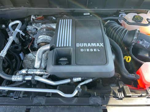 Used 2024 Chevrolet Silverado 1500 LT w/ Z71 Off-Road Package image 35