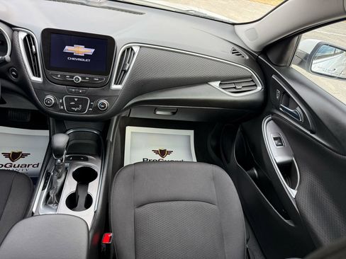 Used 2021 Chevrolet Malibu LS w/ Driver Confidence Package II FWD image 24