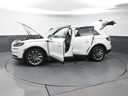 Used 2022 Lincoln Nautilus Reserve w/ Cargo Utility Package AWD/4WD image 46