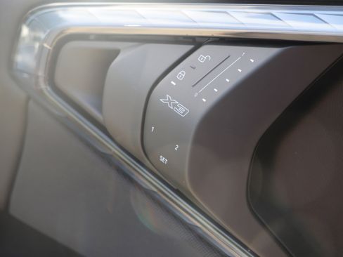 Certified 2025 BMW X3 xDrive30i w/ Premium Package image 25