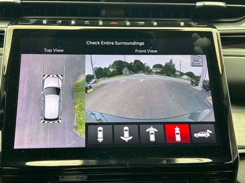 Used 2023 Jeep Grand Cherokee 4WD 4xe w/ Luxury Tech Group II image 15