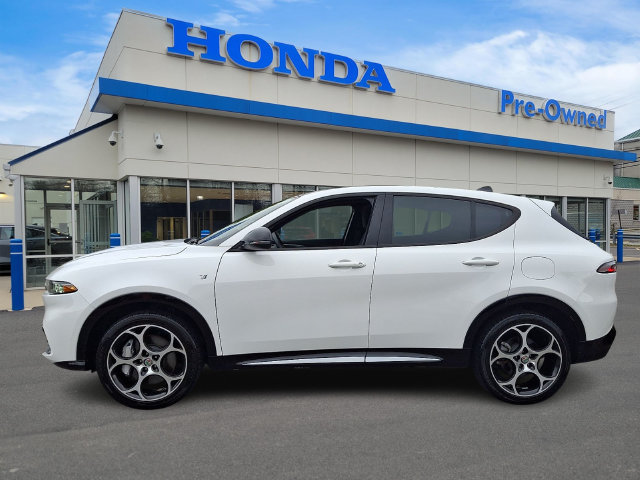 Used 2024 Alfa Romeo Tonale Ti AWD/4WD image 8