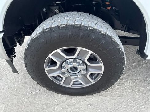 Used 2025 Ford F250 XLT w/ FX4 Off-Road Package AWD/4WD image 14