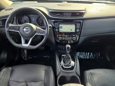 Used 2017 Nissan Rogue SL w/ SL Premium Package image 16