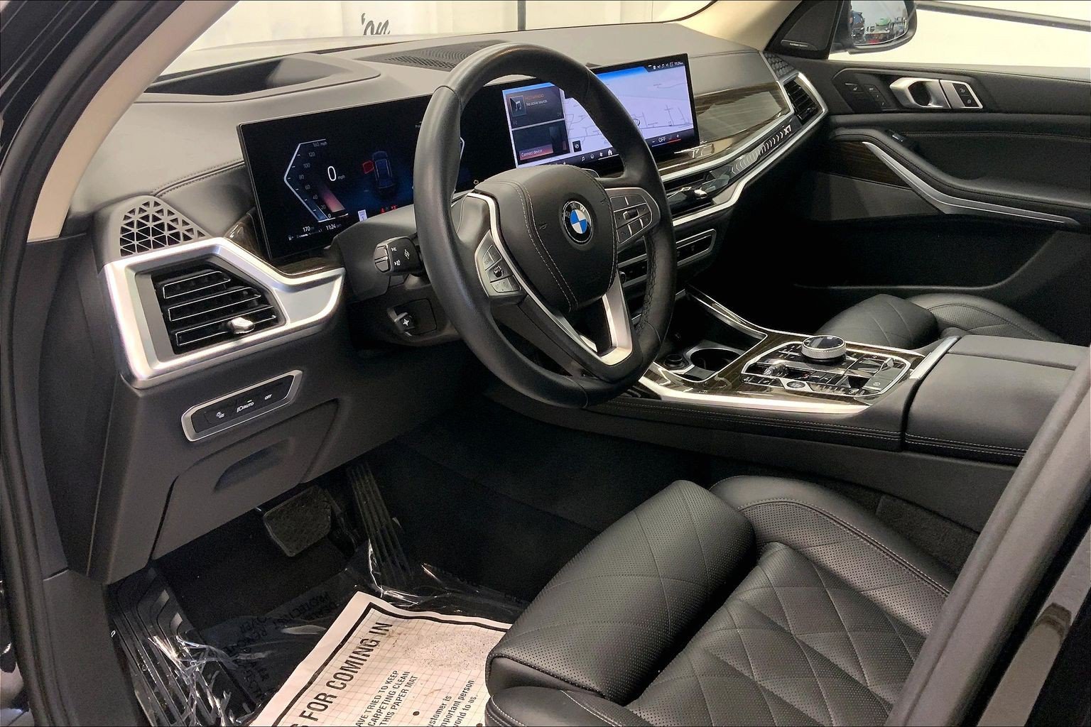 Used 2024 BMW X7 xDrive40i w/ Executive Package AWD/4WD image 4