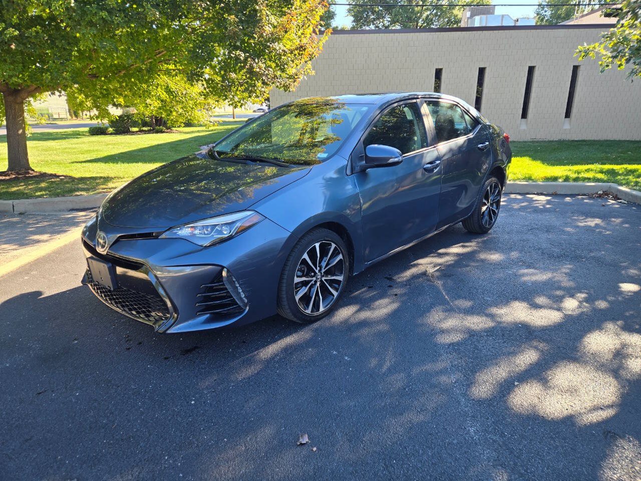 Used 2017 Toyota Corolla SE w/ SE Premium Package FWD image 2